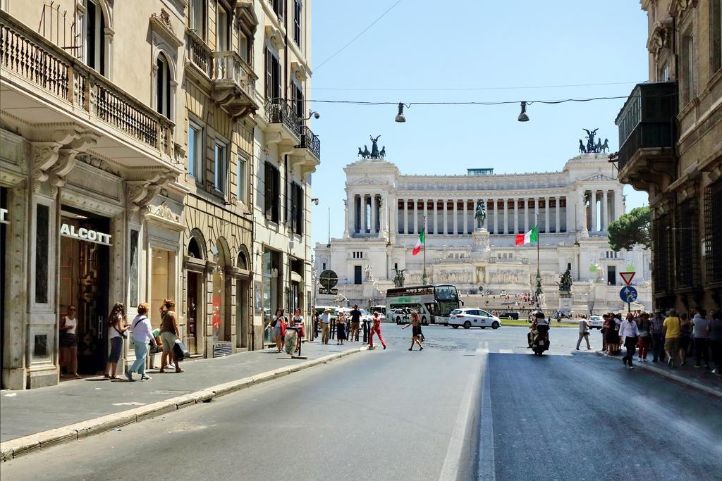 Amazing Piazza Venezia Suites Ρώμη Εξωτερικό φωτογραφία